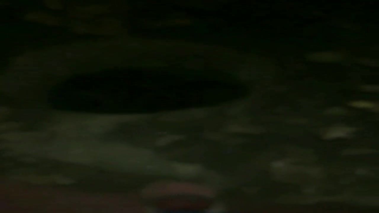 Орловчане рискуют провалиться в открытые люки в своём дворе