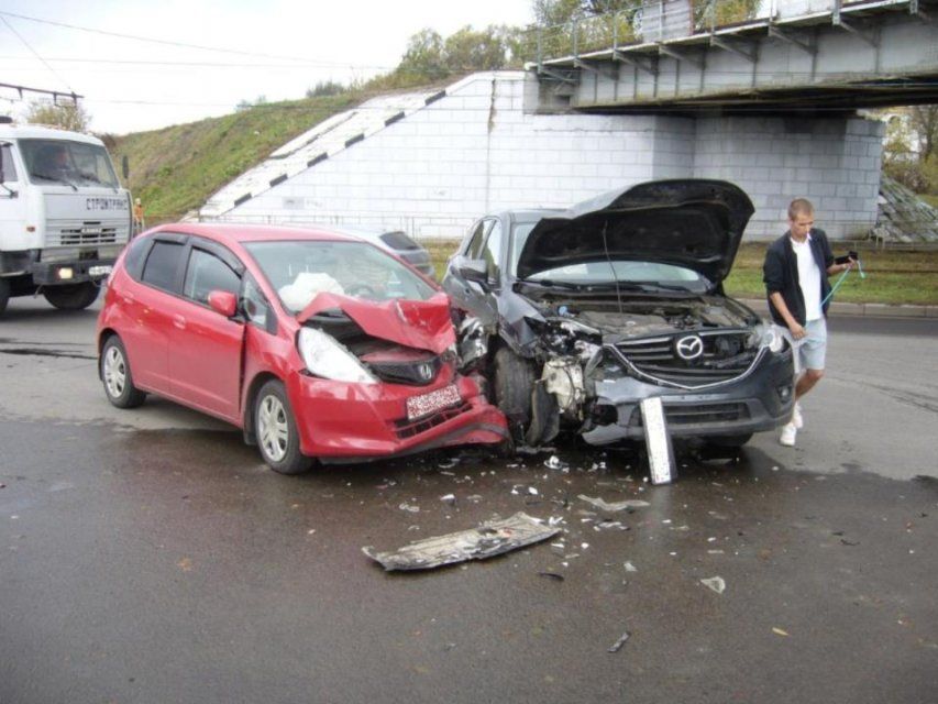 В Орле автомобилистка попала в больницу из-за неуступчивого водителя «Мазды»