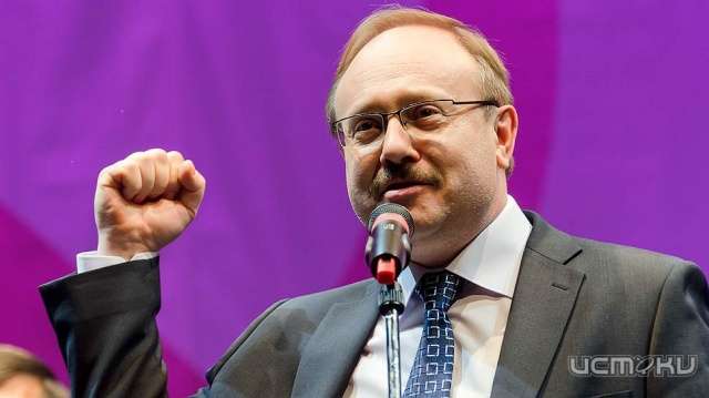 Сенатор от Орловской области Иконников одобрил повышение НДС 