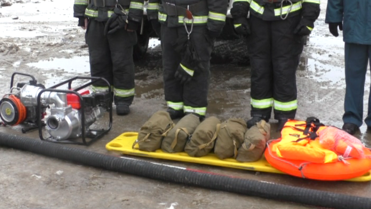 Готовь сани летом, а спецтехнику перед паводком - зимой... В Орле проверили готовность к весеннему половодью