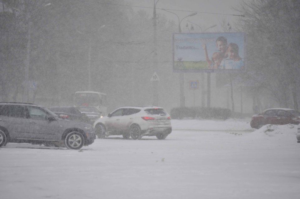 На Орловщину надвигается сильный ветер со снегом