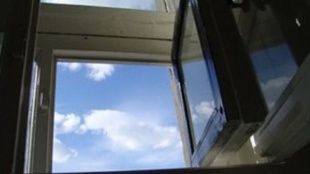 38-летний мужчина ограбил квартиру орловчанки