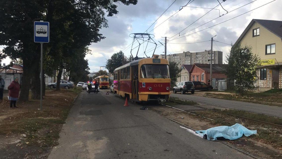 Гибель под колесами: в Орле осудили водителя авто, сбившего пассажирку трамвая