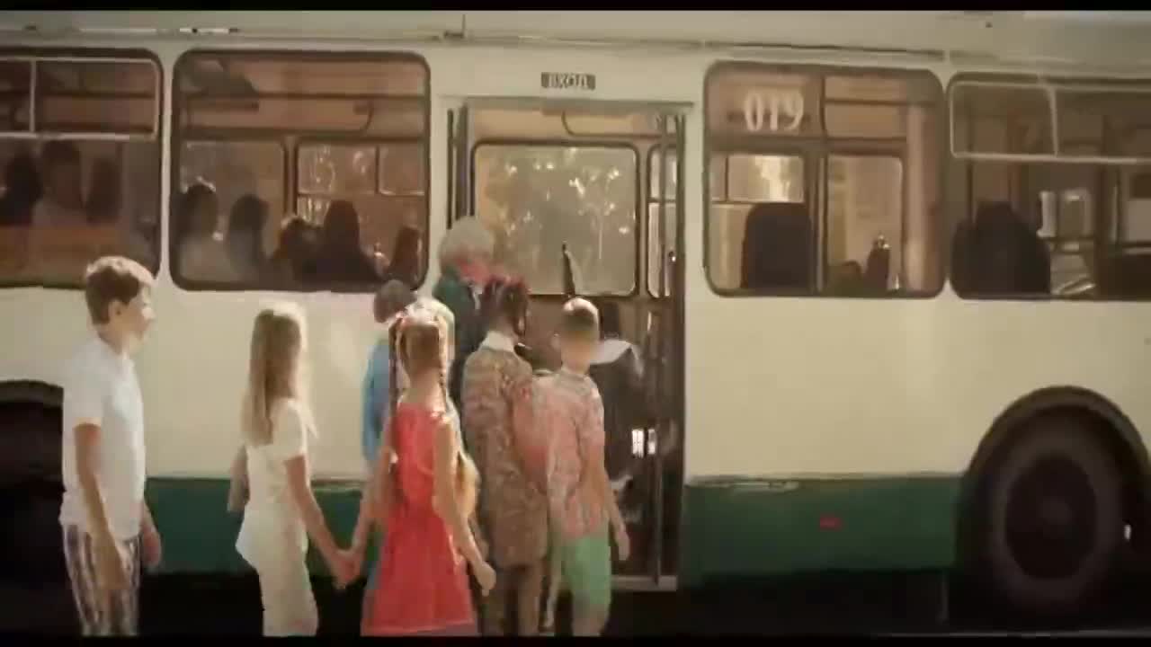 В соседнем Курске активно обновляют электротранспорт и даже снимают клипы про троллейбусы. А в Орле «рогатому» транспорту впору писать некрологи