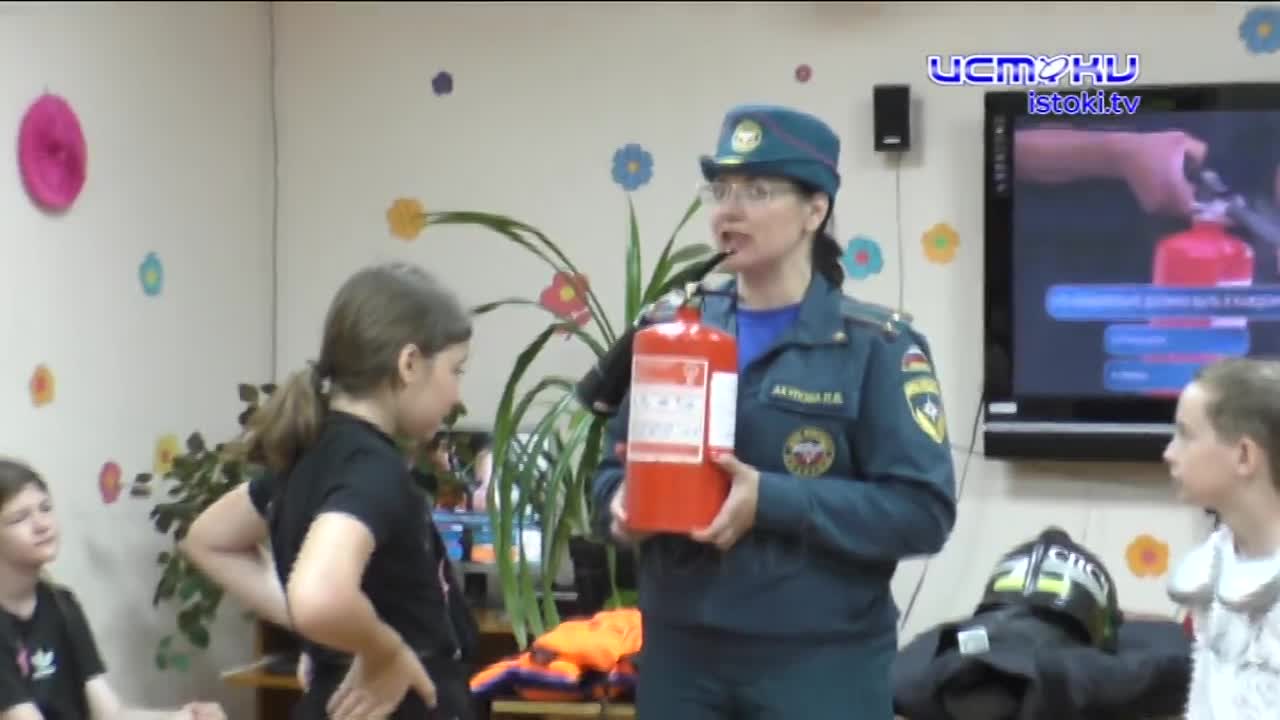 На протяжении всего лета для орловских школьников спасатели проводят уроки безопасности