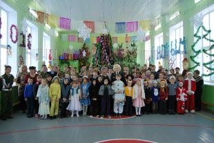 В преддверии новогодних праздников судебные приставы поздравили своих подопечных