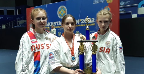 Орловские каратистки привезли золотую и бронзовую медали с международного турнира по Кекусин-Кан каратэ