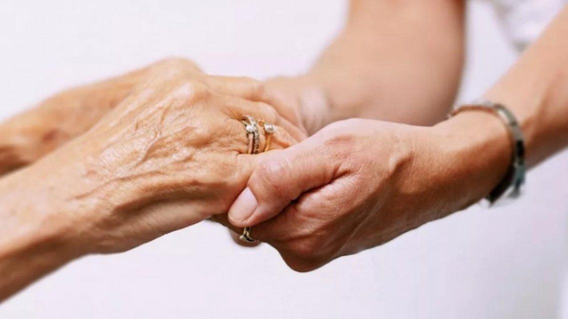 148 орловским соцработникам положены президентские выплаты за 14-дневные смены