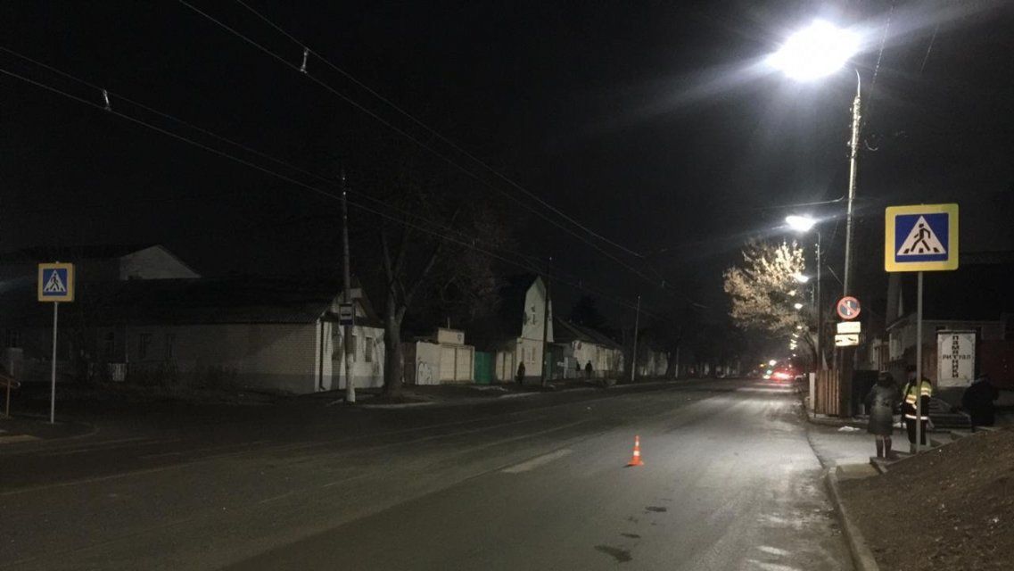 Сбил и уехал: в Орле женщина попала под колеса авто на зебре