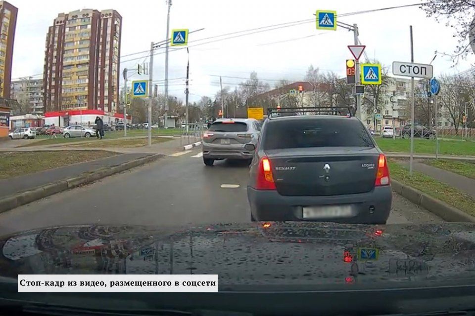 Видео в соцсетях помогло выявить орловского водителя, неоднократно нарушавшего ПДД
