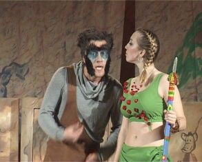 В Африке акулы, В Африке гориллы, В Африке большие злые крокодилы 