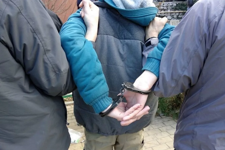 В Железнодорожном районе Орла задержали драгдилеров