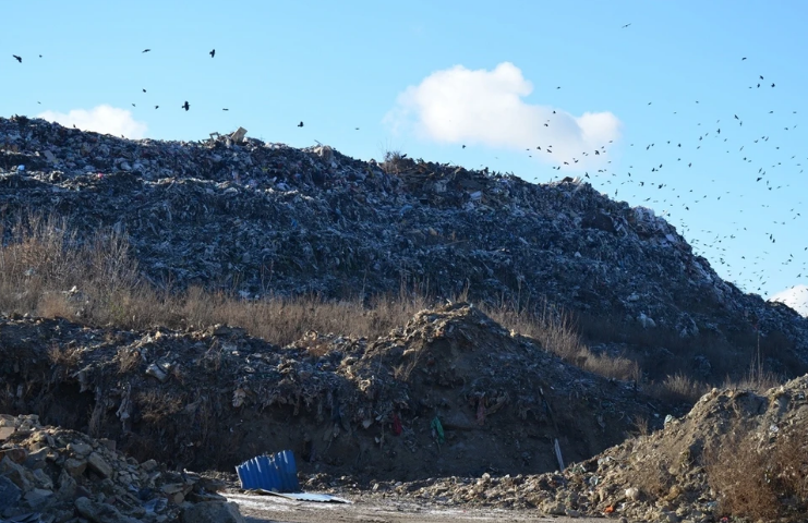 Руководство региона готовится к заключению концессионного соглашения о создании мусорных полигонов в Орловской области, но что это соглашение даст простым жителям? 