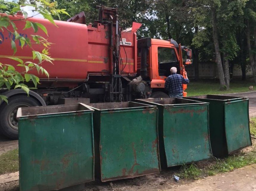 На Орловщине снова произошел сбой вывоза отходов. "УК "Зеленая роща" решает проблему