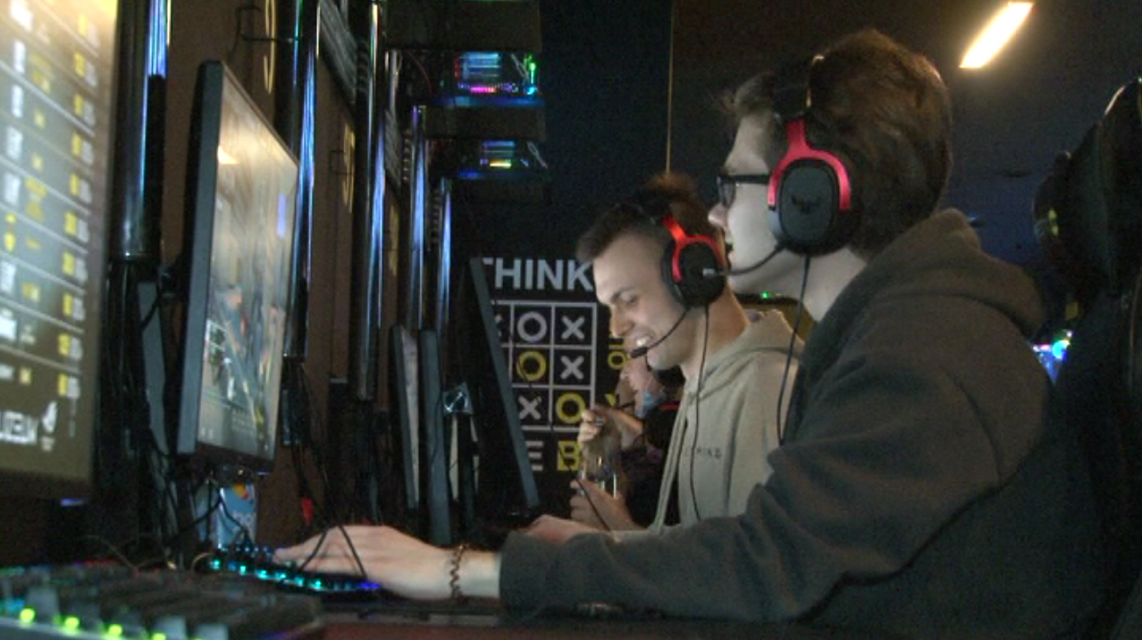 Mortal Kombat, Counter-Strike и Dota 2: в Орле прошел турнир по киберспорту