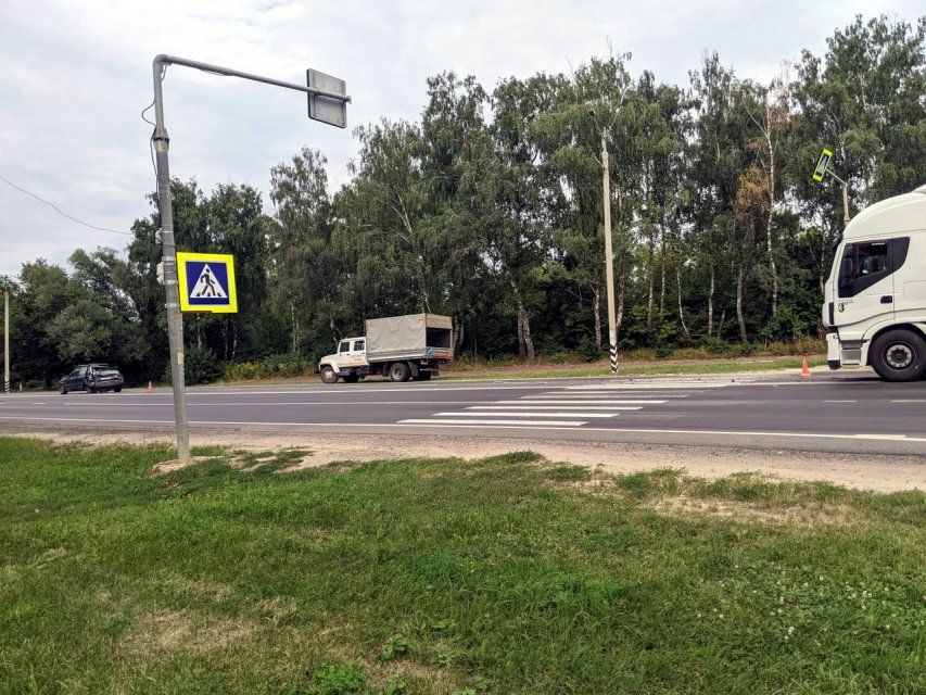 На трассе Орловщины грузовик протаранил легковушку. Пострадал ребенок