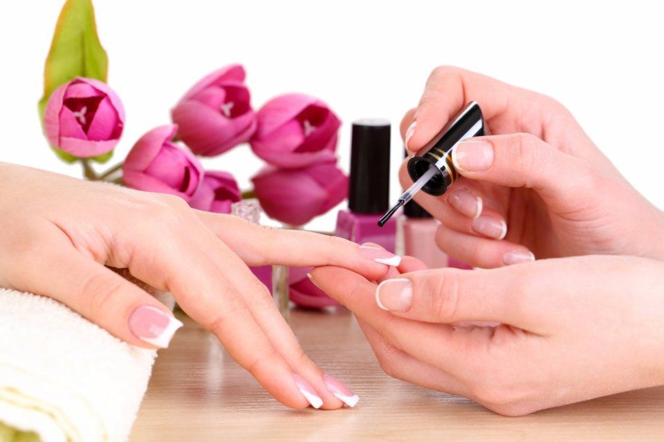 В Орле двое сотрудников салона красоты набрали на клиентов кредитов на 800 тысяч 