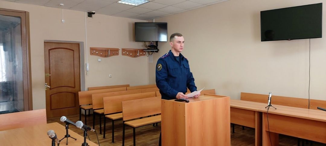 Инспекторы, подозреваемые в хищении, заключены под стражу 