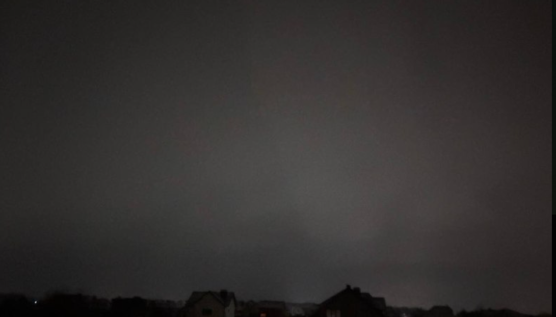 Около полуночи орловчане и жители МО были встревожены звуками взрывов