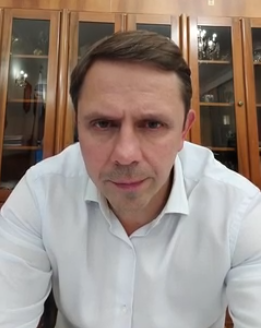Губернатору Клычкову накануне в стриме задали вопрос про общественный транспорт