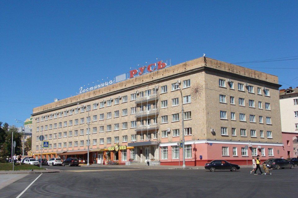 Власти в очередной раз попытаются продать гостиницы «Русь» и «Орел»