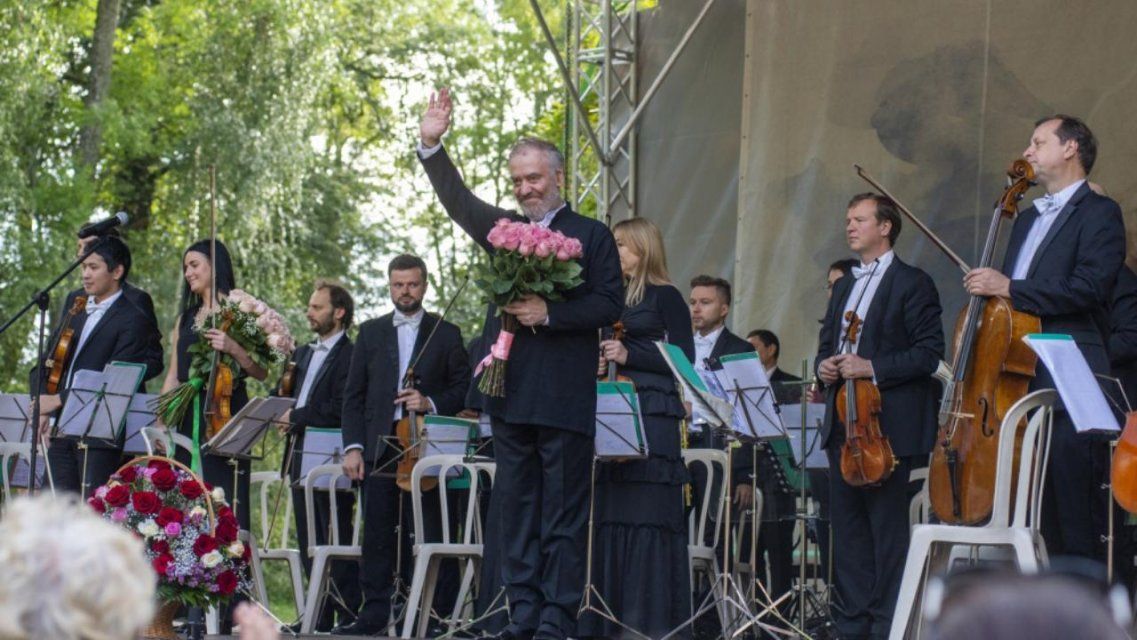В рамках гастролей по России легендарный оркестр Мариинки выступил в Спасском