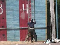 И снова они вышли на полосу препятствий!