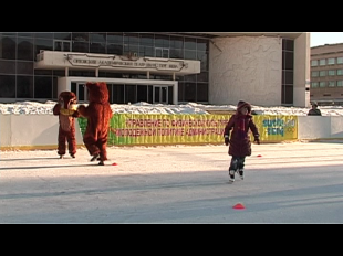 На центральной площади Орла открылся каток под открытым небом