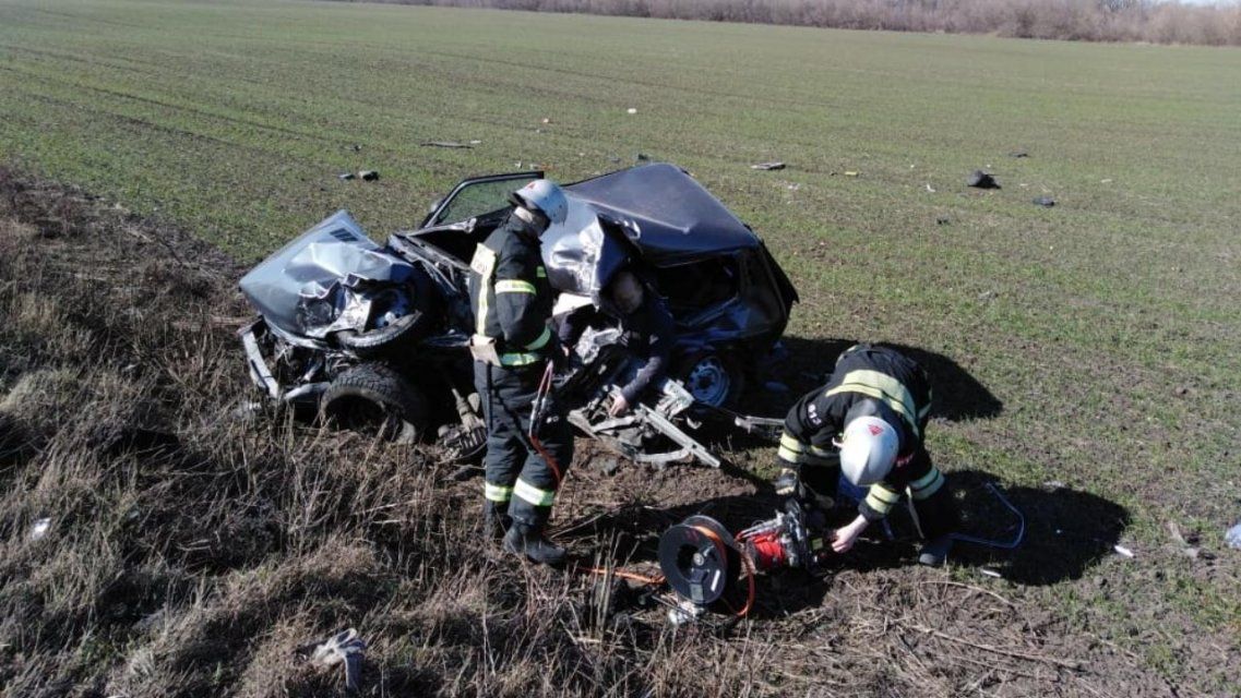 В страшном ДТП на Орловщине погибли водители «Нивы» и «Мерседеса»