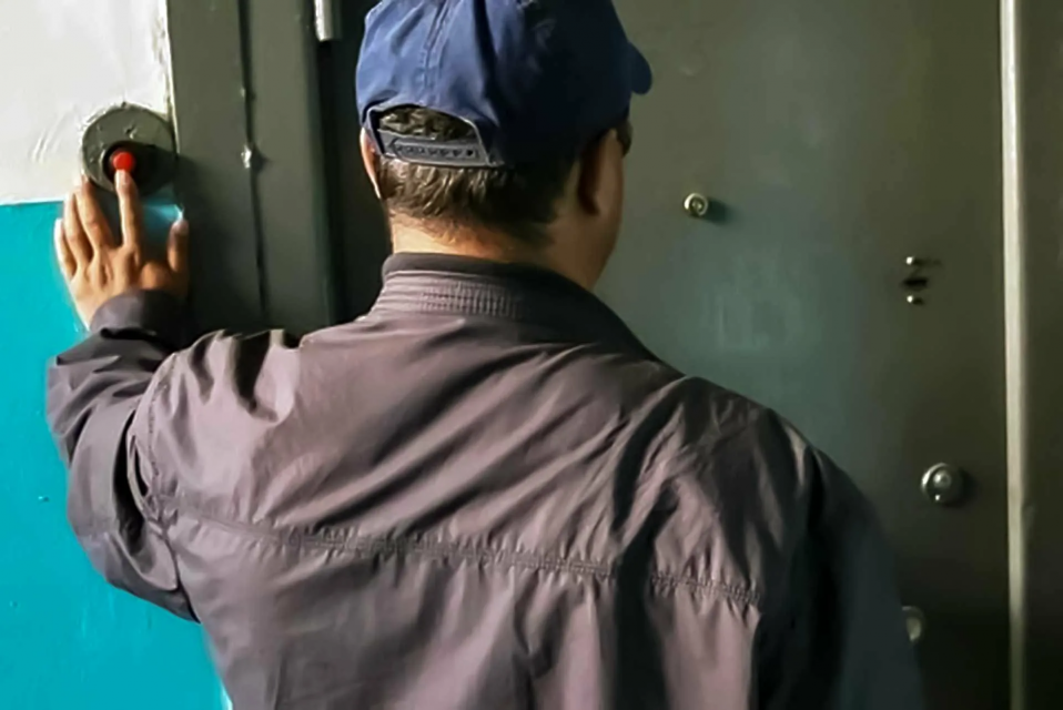 В Ливнах мошенники под видом газовщиков обманывали пенсионерок