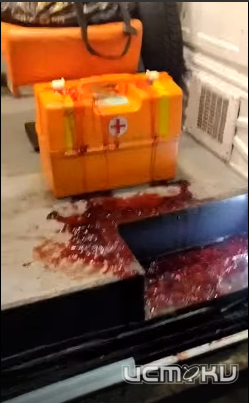 На Орловской областной станции скорой помощи машины от крови пациентов, страдающих опасными заболеваниями мыть некому