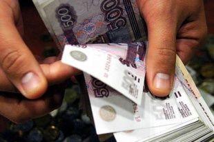 Амчанин похитил у знакомого телефон и 16 тысяч рублей