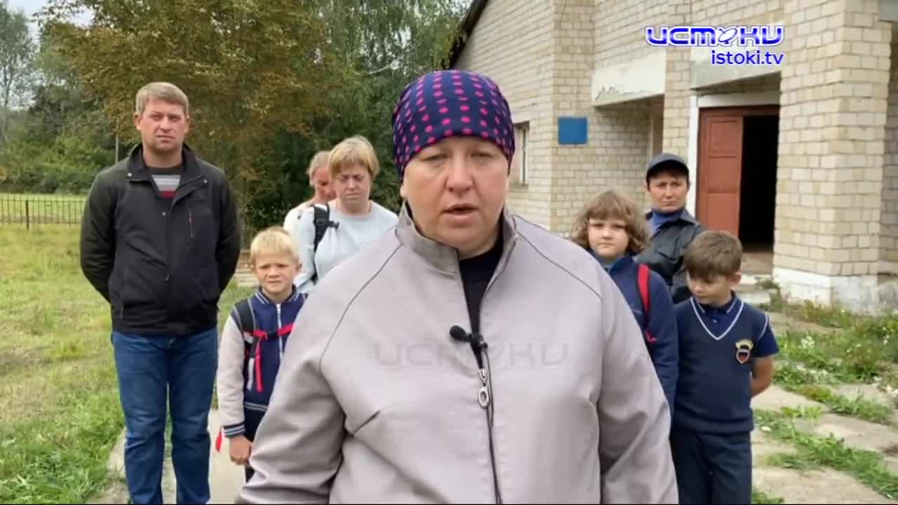 Нетипичная ситуация. Обычно медиков в нашем крае не хватает, а в селе Дровосечное Колпнянского района фельдшеру негде принимать селян - добротный ФАП ...