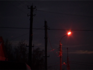 Ночь. Улица. Фонарь. Но света нет