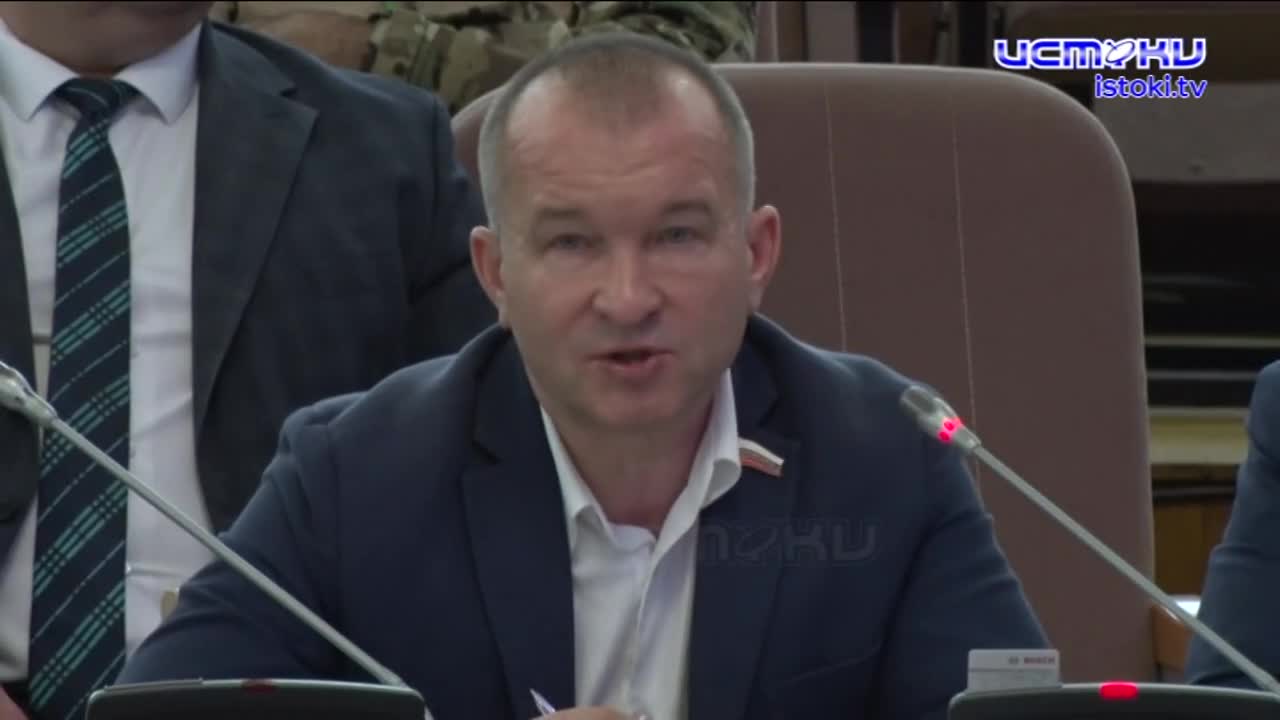 Октябрьская сессия областного парламента показала активность и принципиальность отдельных депутатов