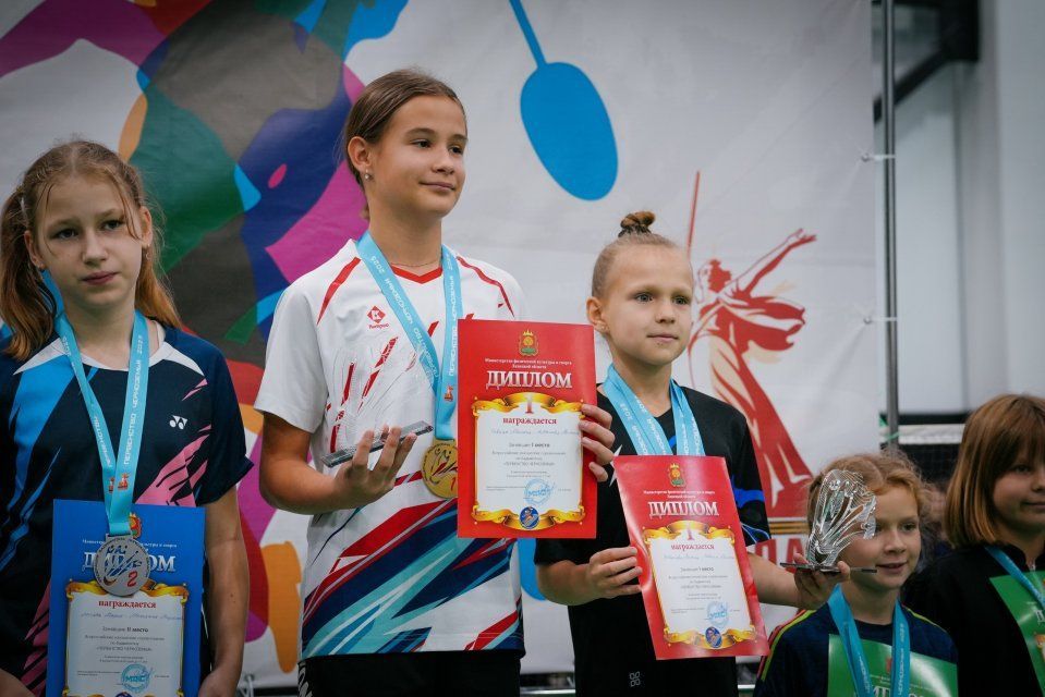 Орловские бадминтонисты успешно выступили в Липецке