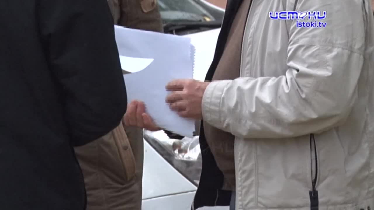 С мая месяца сидят без горячей воды. К нам в редакцию за помощью обратились жители дома №14 по ул. Гуртьева