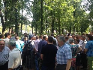 Рабочие завода «Дормаш» снова вышли на забастовку