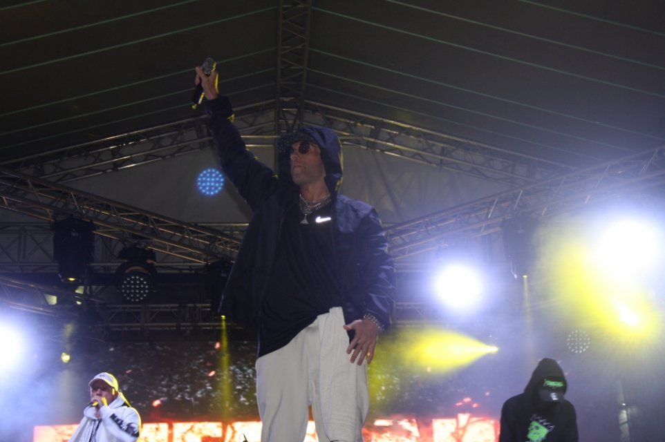 Петербуржец и итальянец победили в велогонке, а Лигалайз зажег публику в центре Орла