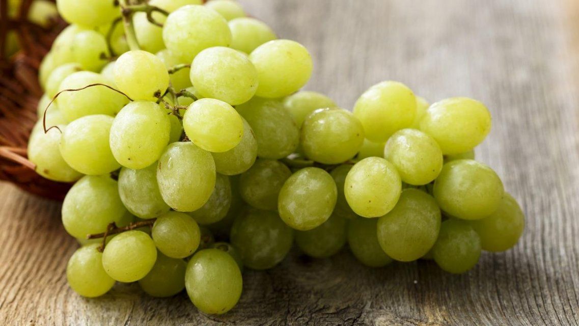 На Орловщине виноград, капуста и огурцы в январе прибавили в цене