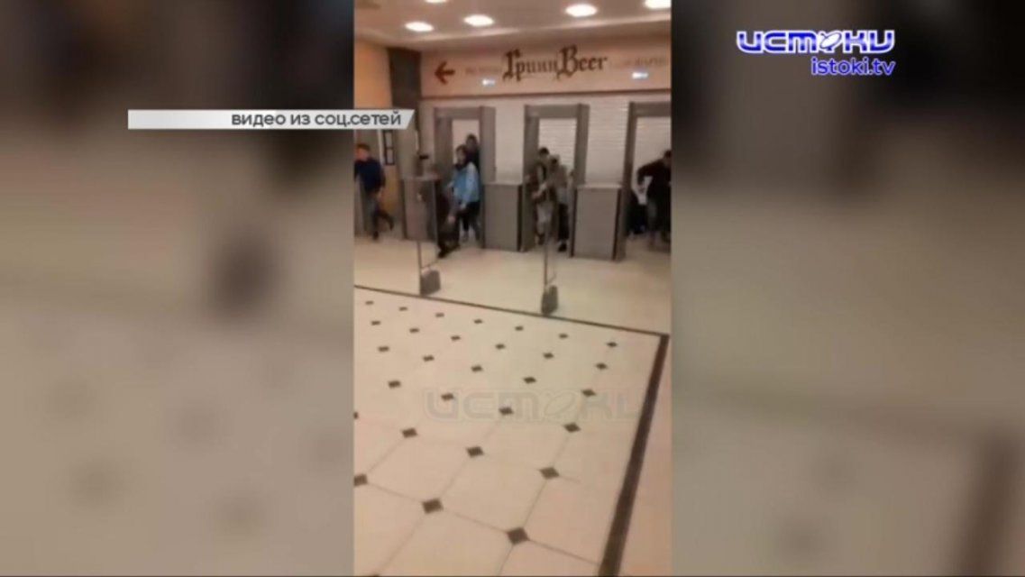 Орловские подростки едва не убили друг друга в очереди за поношенной одеждой