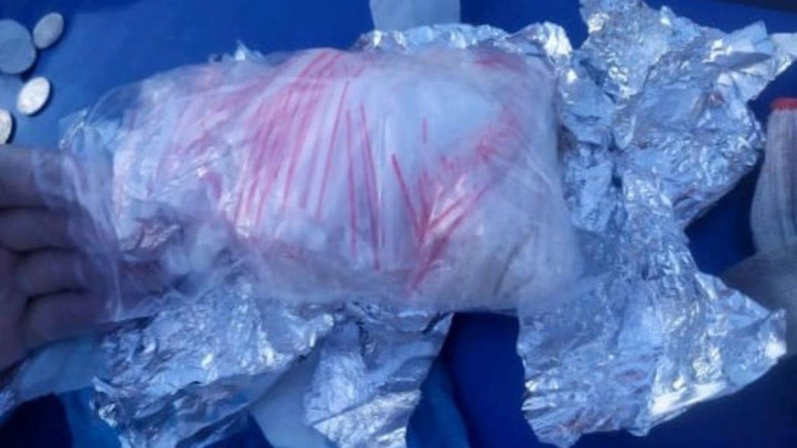 Криминальная парочка не успела сбыть в Орле 200 пакетиков с «синтетикой»