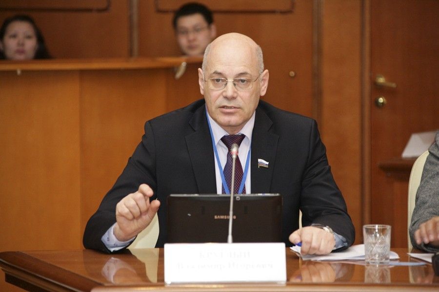 Сенатор от Орловской области Владимир Круглый предложить ограничить число пассажиров в общественном транспорте