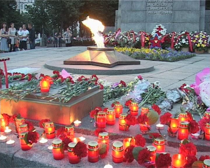 Свеча памяти...