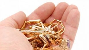 «Золотая лихорадка» в Орле: мигрант поживился украшениями за 330 тысяч рублей 