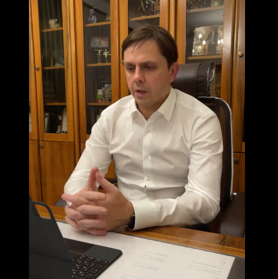 Клычков опроверг информацию об обязательном предъявлении QR-кодов в продовольственных магазинах и поздравил жителей региона с Днем рождения комсомола