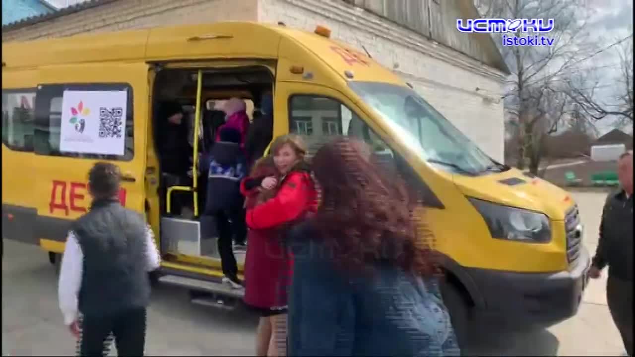 Благодаря волонтерам у Дмитровской школы - интерната появился свой микроавтобус