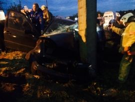 На ул. Раздольной Volkswagen врезался в опору ЛЭП. Водитель попал в больницу