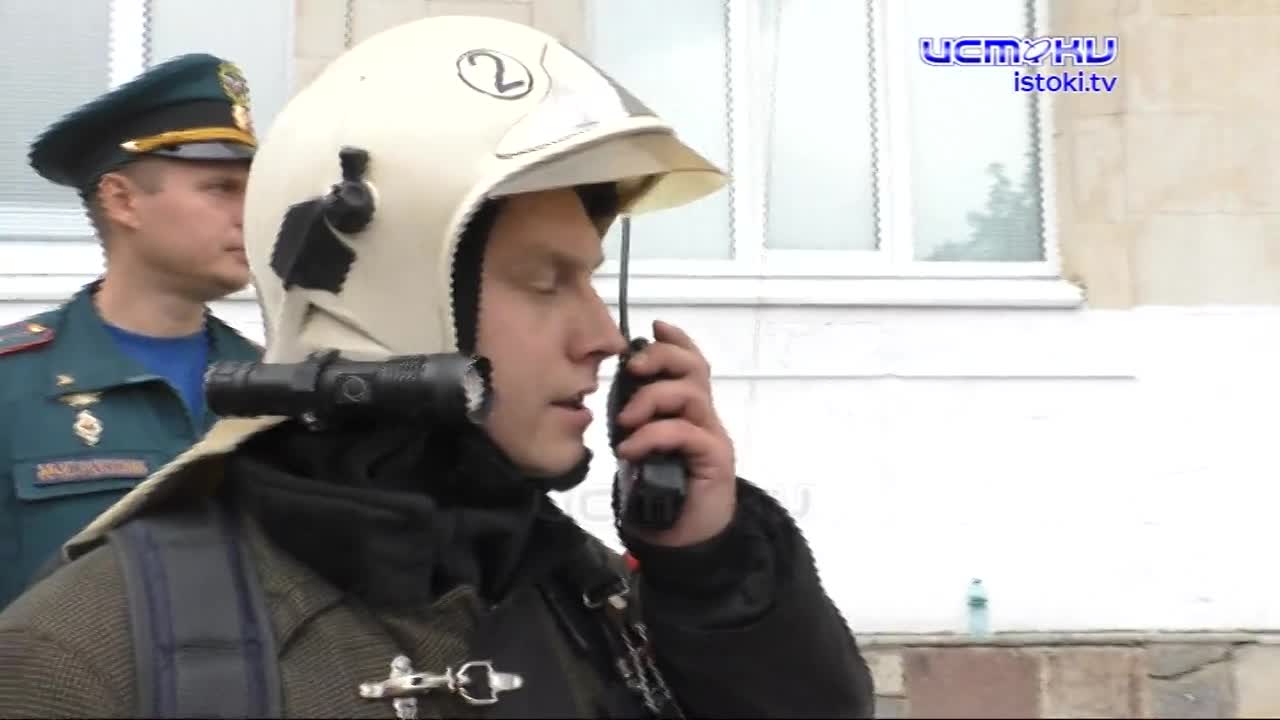 Орловские огнеборцы отработали алгоритм действий при пожаре в КДЦ "Металлург"