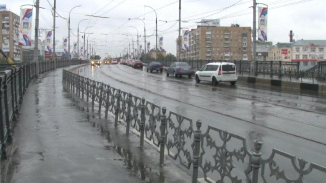 Орловские депутаты против парковки у "Октября" и неопытного подрядчика на Красном мосту